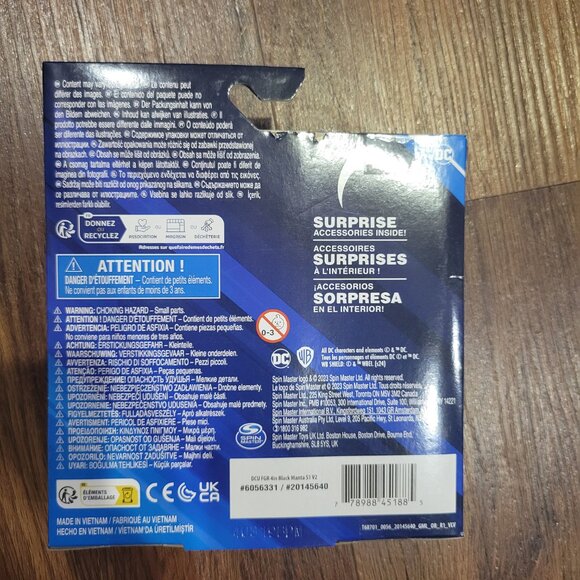 DC Black Manta Action Figure with 2 Surprise Accessories Included - Picture 4 of 4